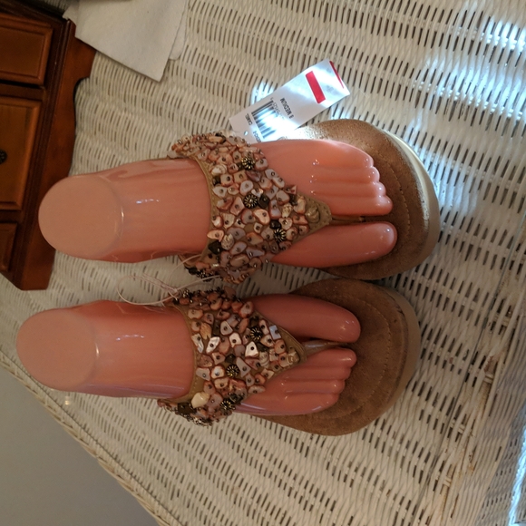 Sandals with stone embellishments - Picture 2 of 7